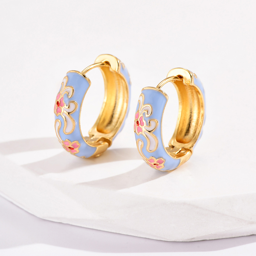 Orecchini Huggies con fiori in - Wrap Ring Gold recensione e prezzo