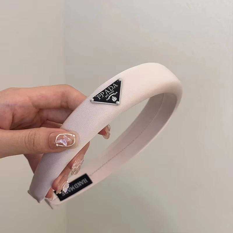 Nuova Fascia per Capelli in Ve - Women Accessories Logo recensione e prezzo